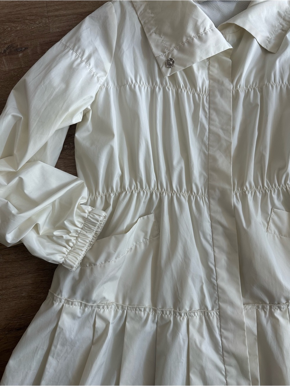 STELLA MCCARTNEY | CREAM PLEATED A-LINE JACKET/ RAIN COAT/ WINDBREAKER | EUC SZ4 - Picture 3 of 9